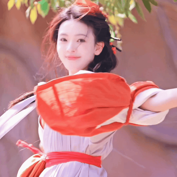 瑶台月下  此女好明媚 