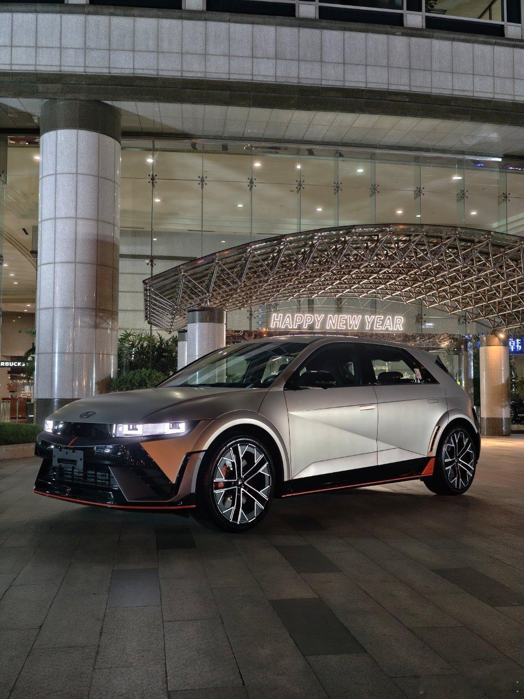 太美了 shit bro 充个电～这车很挑桩 不然得充坏neverjustdri