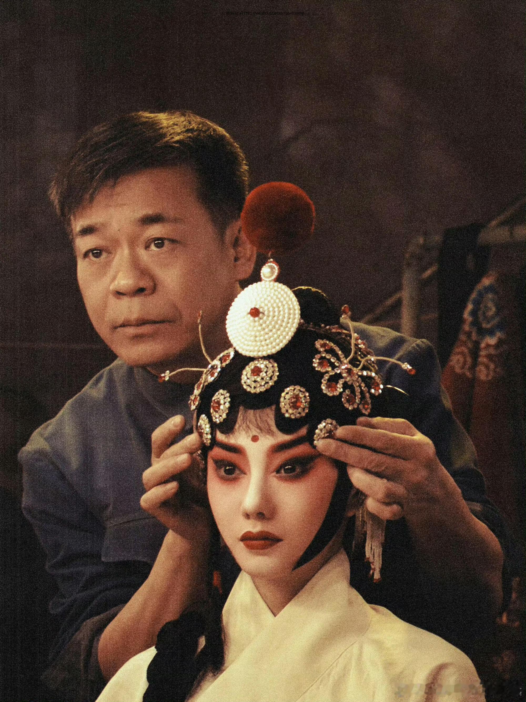 孙浩评论了刘浩存一句“娃呀，苟师想你啦”瞬间把人拉回《主角》的戏里师徒羁绊，戏里