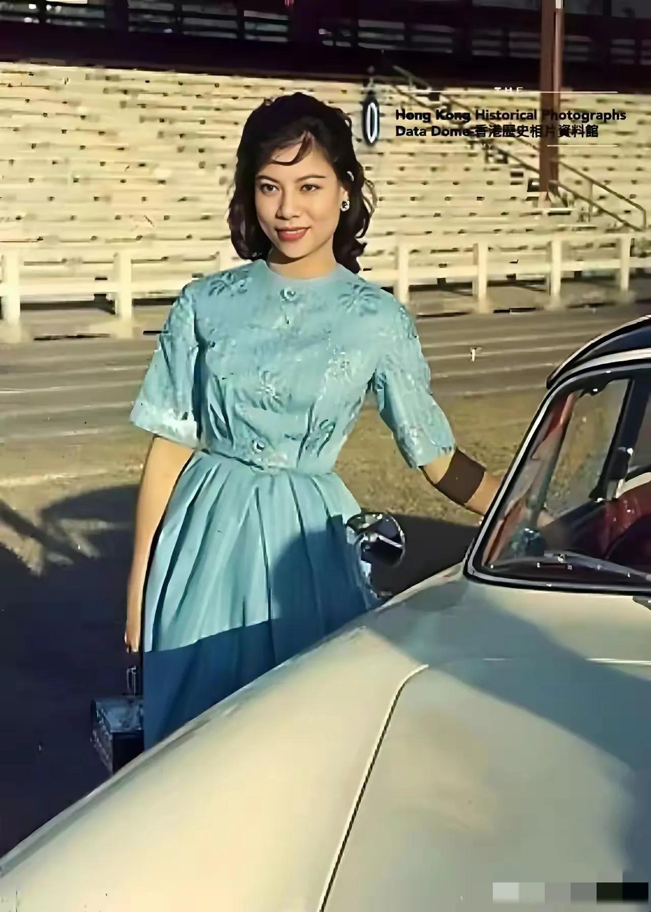 猜猜她是谁？
她可能曾是你的童年阴影……
又可能曾是你的梦中情人……