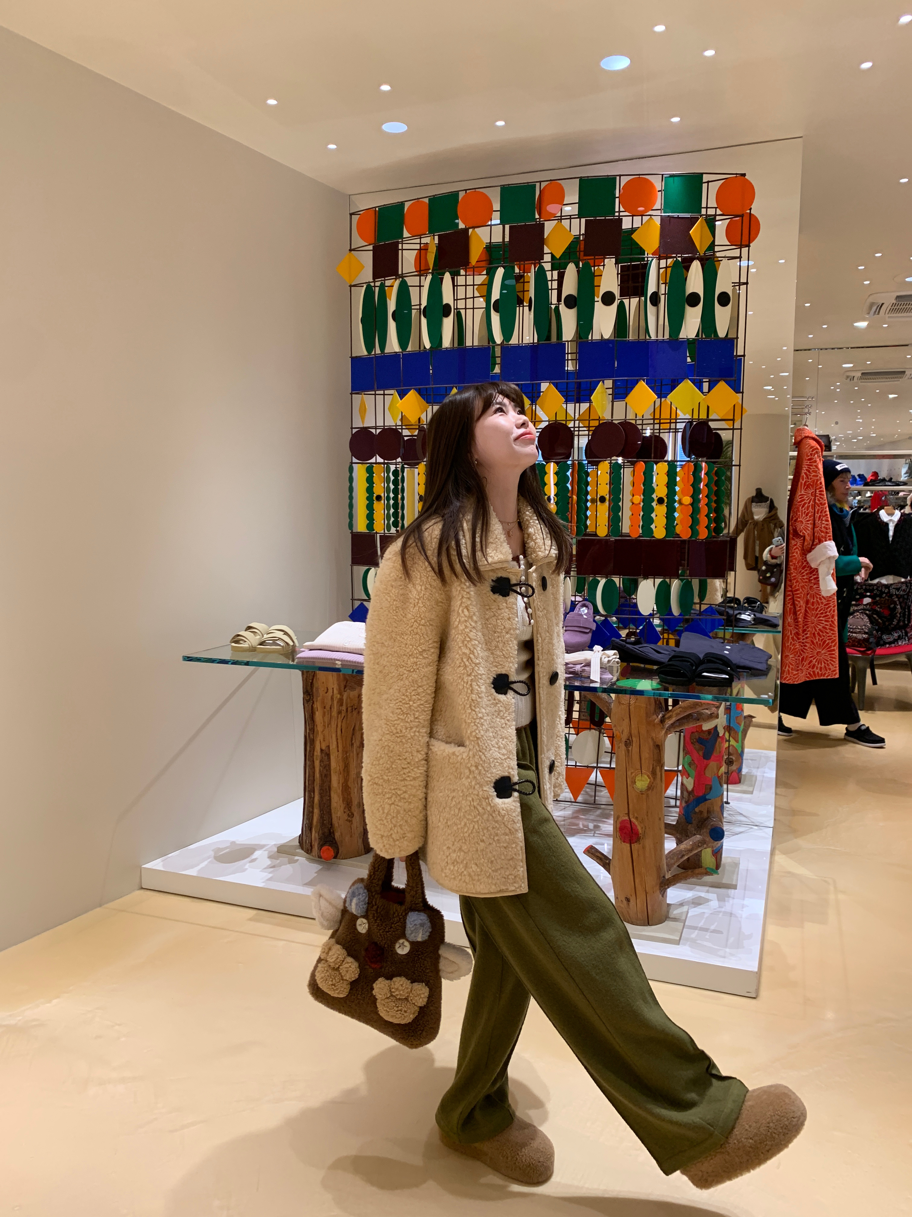 Jill sander的这条羊毛裤又加了苔藓绿 很复古我爱!  可以搭住本期! 