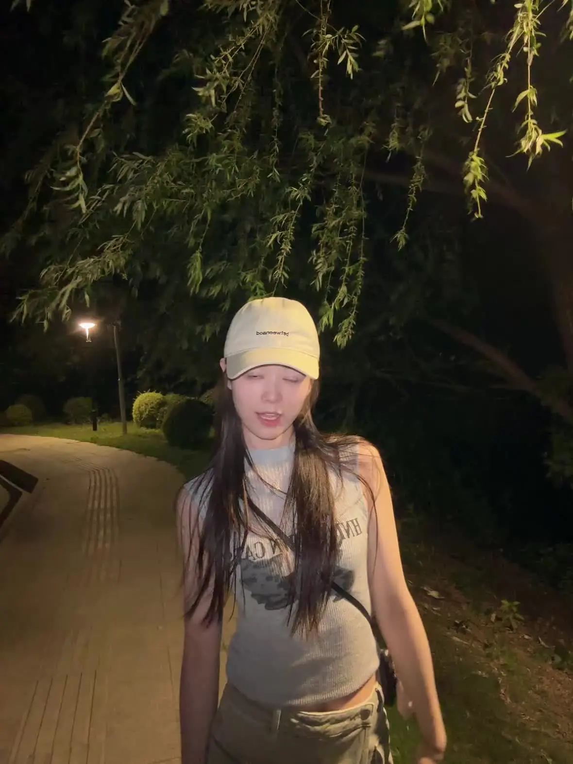 你给我一颗糖，我会给你小蛋糕，你拉我看夕阳，我就会带你看月亮🌙