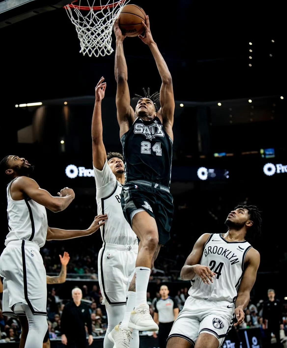 ⬜️ 比赛预告//GoSpursGo ⬛️⏰ 时间:明天8点半（客场）🆚 对手