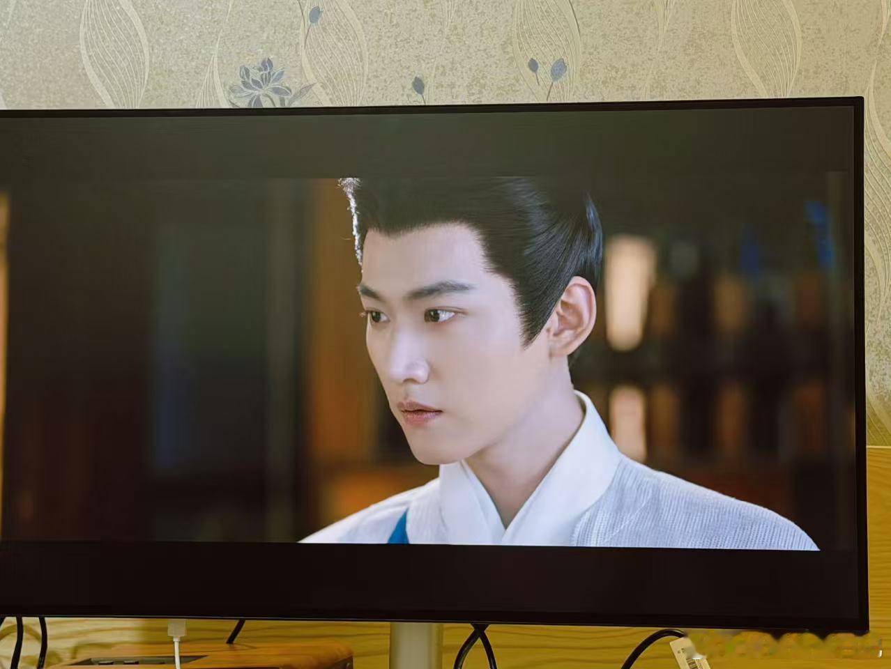 于正发博，每天看金吾不禁都看成翘嘴，男帅女美，cp感足！ 