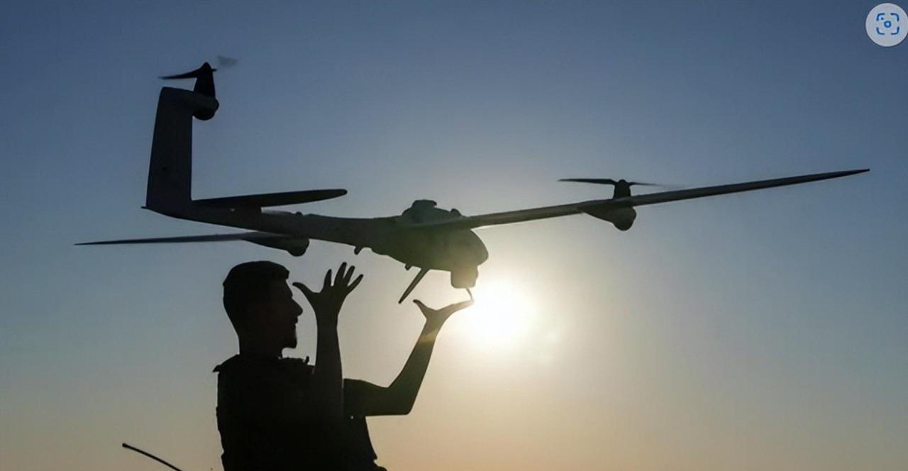 俄军一分钟都不想等了，盯住乌军大脑级人物：4架无人机杀进家门！

好家伙，俄军这