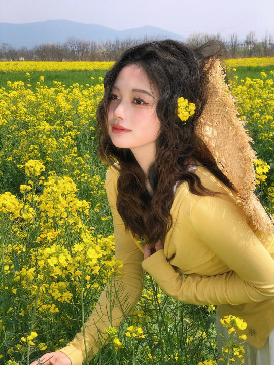 油菜花盛开的季节