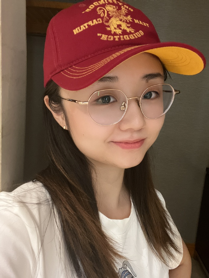 #原来亚运健儿也喜欢拍照# 来一波亚运美女运动员自拍照！请美女们多发发！爱看[抱