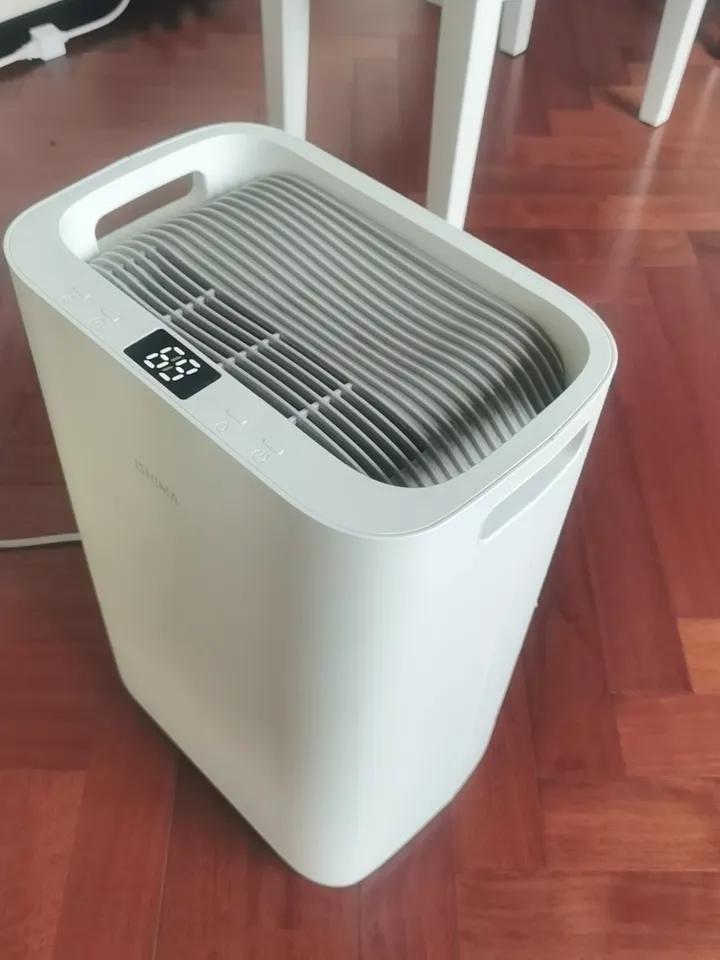 上海进入梅雨季节，今天上海气温22度，湿度高达95%

这个温度和湿度有点尴尬。