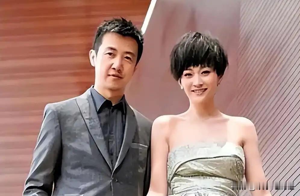 【12年婚变传闻？于和伟早看穿李小冉的“狠”！】

全网都在传她婚变，我却只看到