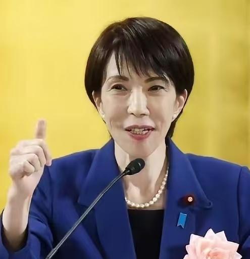 日本这次是真的下狠手了。
从8月16日开始，日本将高端五轴数控机床、高精度核心零