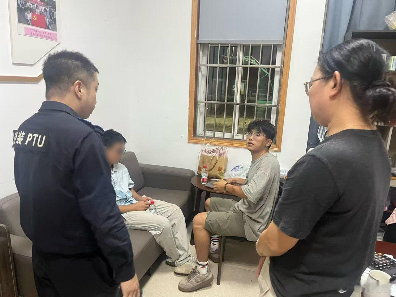宁波社工志愿者连夜搜寻找回出走孩子 近日，鄞州区东钱湖镇清泉社区居民张先生因琐事