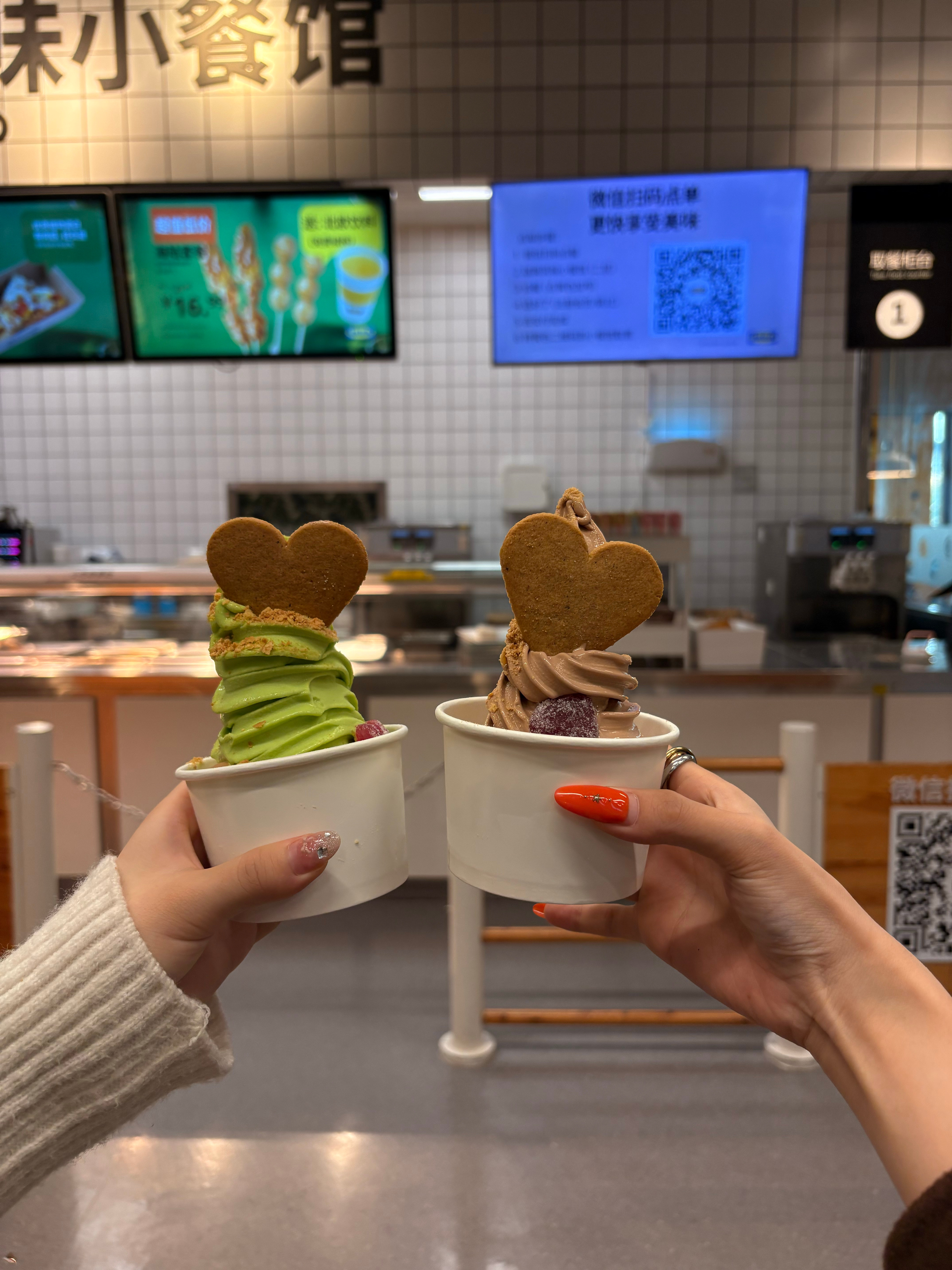 其实今天是工作日。 