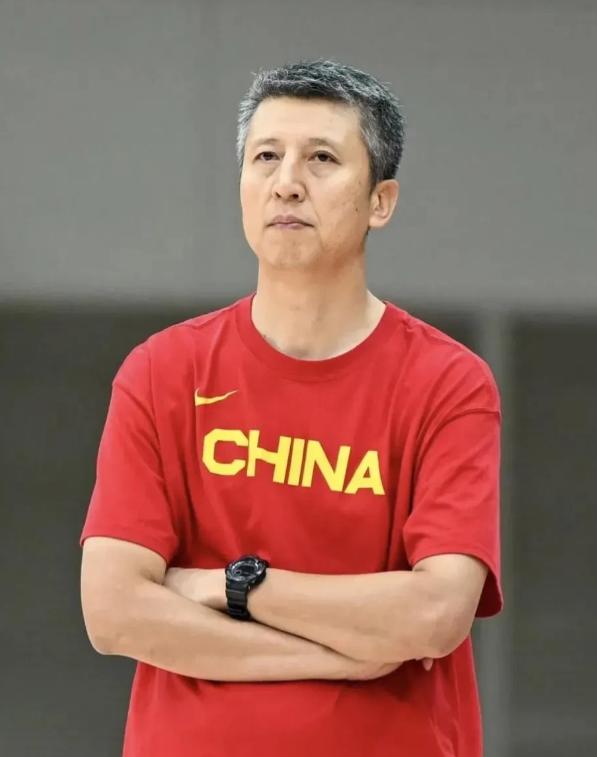 郭士强比杜锋的高明之处——两届国家队的主教练，杜锋带队只获得了亚洲杯第八名，而郭