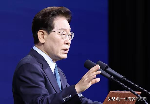 最新民调出炉！李在明支持率小幅回升，两党支持率差距拉大

7月2日，韩国NBS联