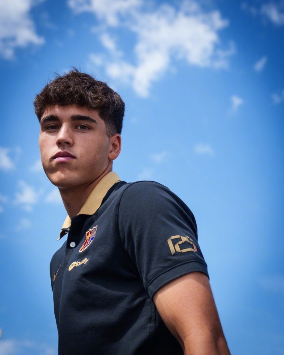 抵达瓦伦西亚#巴萨##瓦伦西亚vs巴萨# ​​​