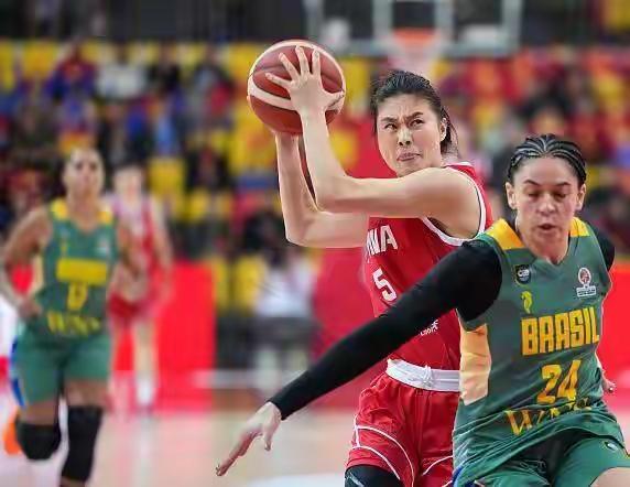 北京时间3月4日，2026年中国女篮热身赛（长沙站）第一场，中国女篮加时74 -