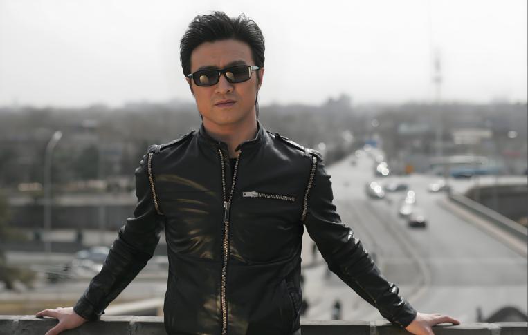 汪峰凭什么？
迄今为止，汪峰法律意义上的前妻已经有
齐丹，康作如，章子怡，森林北