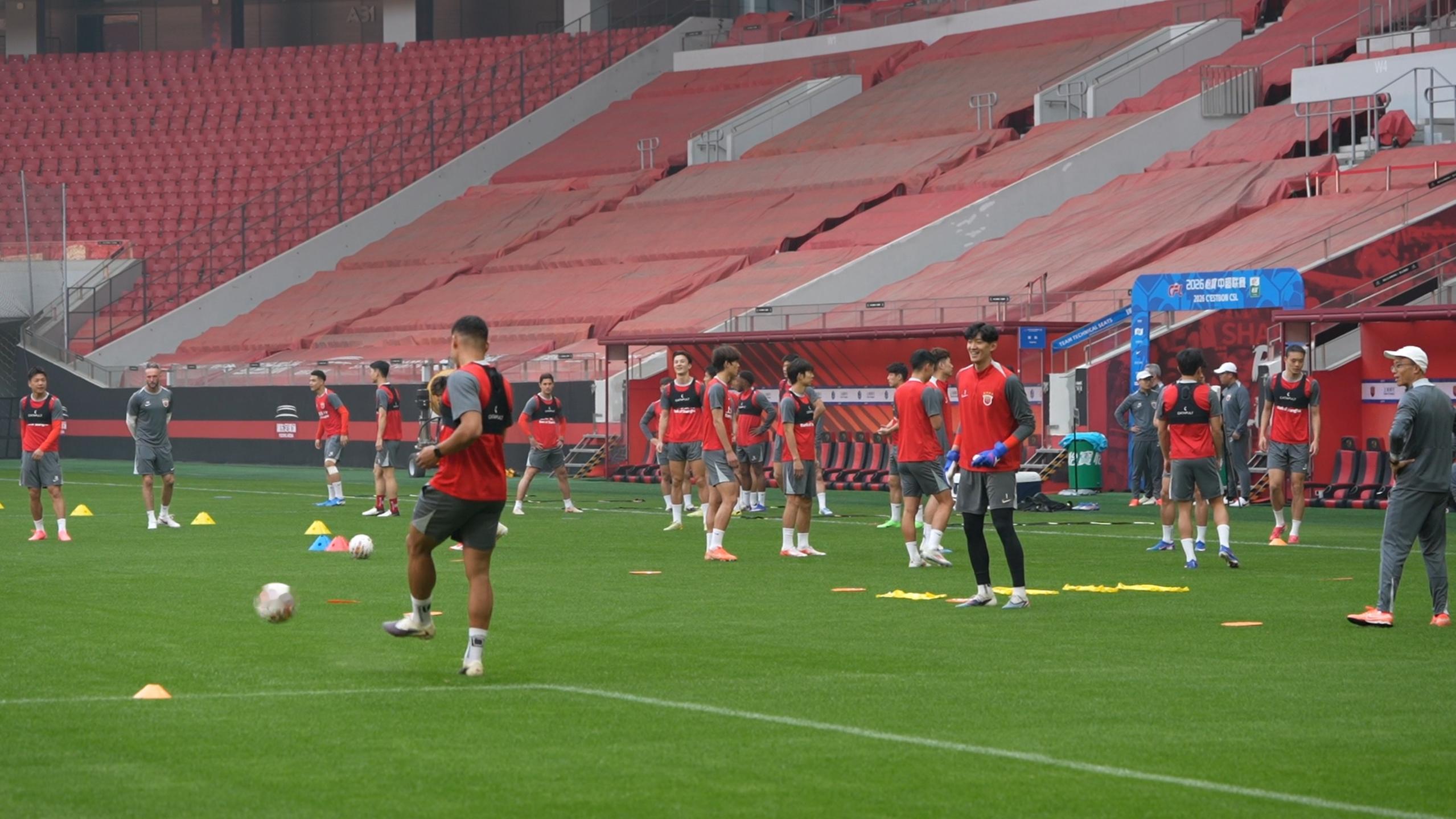 昨天一个朋友问：关于德比，你有没有感觉好像今年氛围不是那么热烈？我：确实有这种感