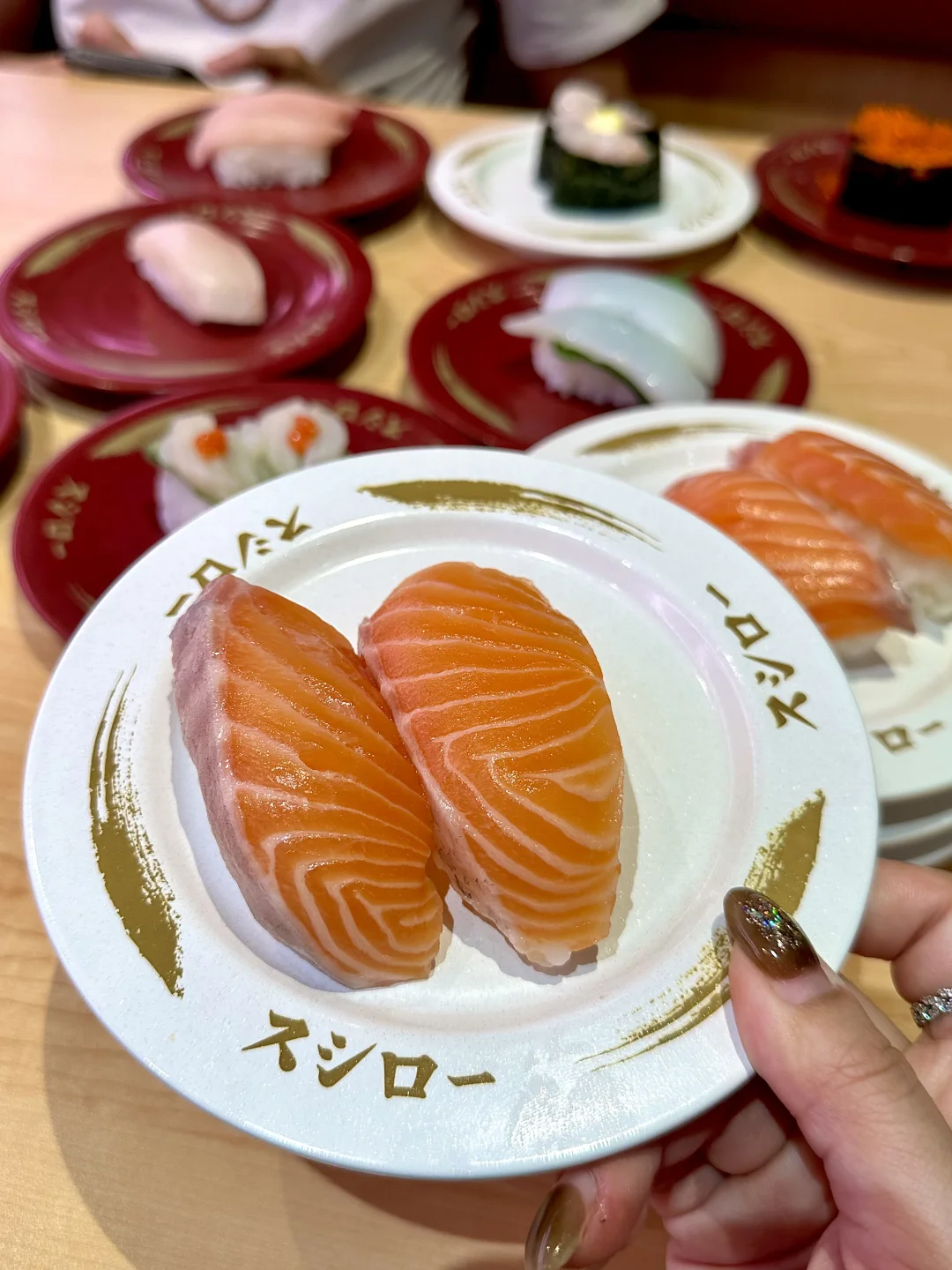 郎我该拿什么留住你8元的三文鱼🍣