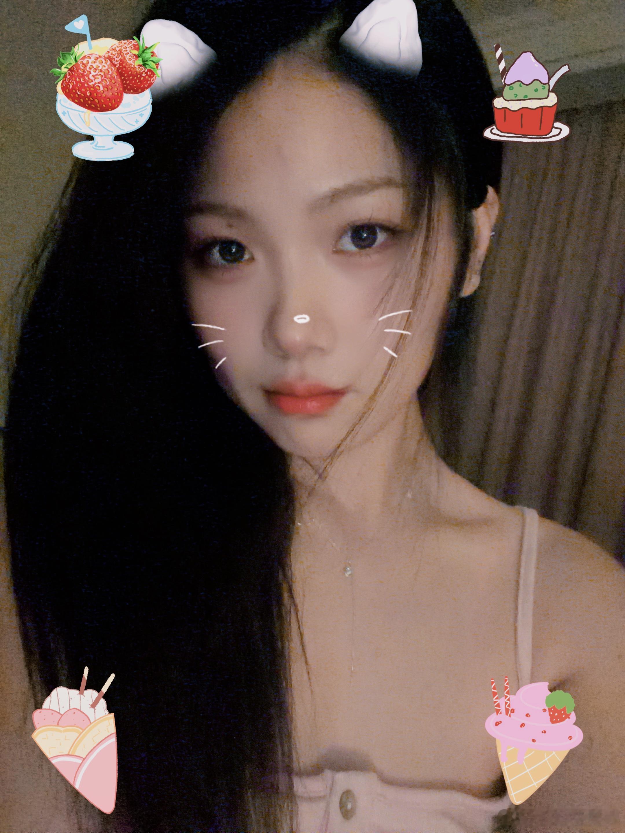 吃個小蛋糕吧🧁 
