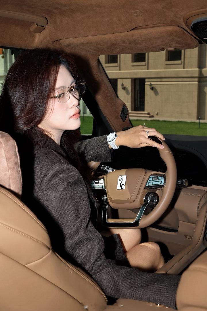 我发现这目前拥有过最保值的东西就是手表，我手上这个J12居然溢价收 