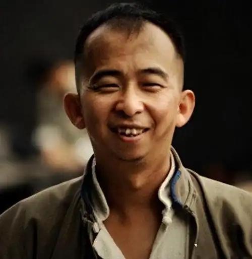 “这也太双标了吧！”演员巨兴茂身家过亿，娶了貌美如花的孟久淇，本该是人人羡慕的圆