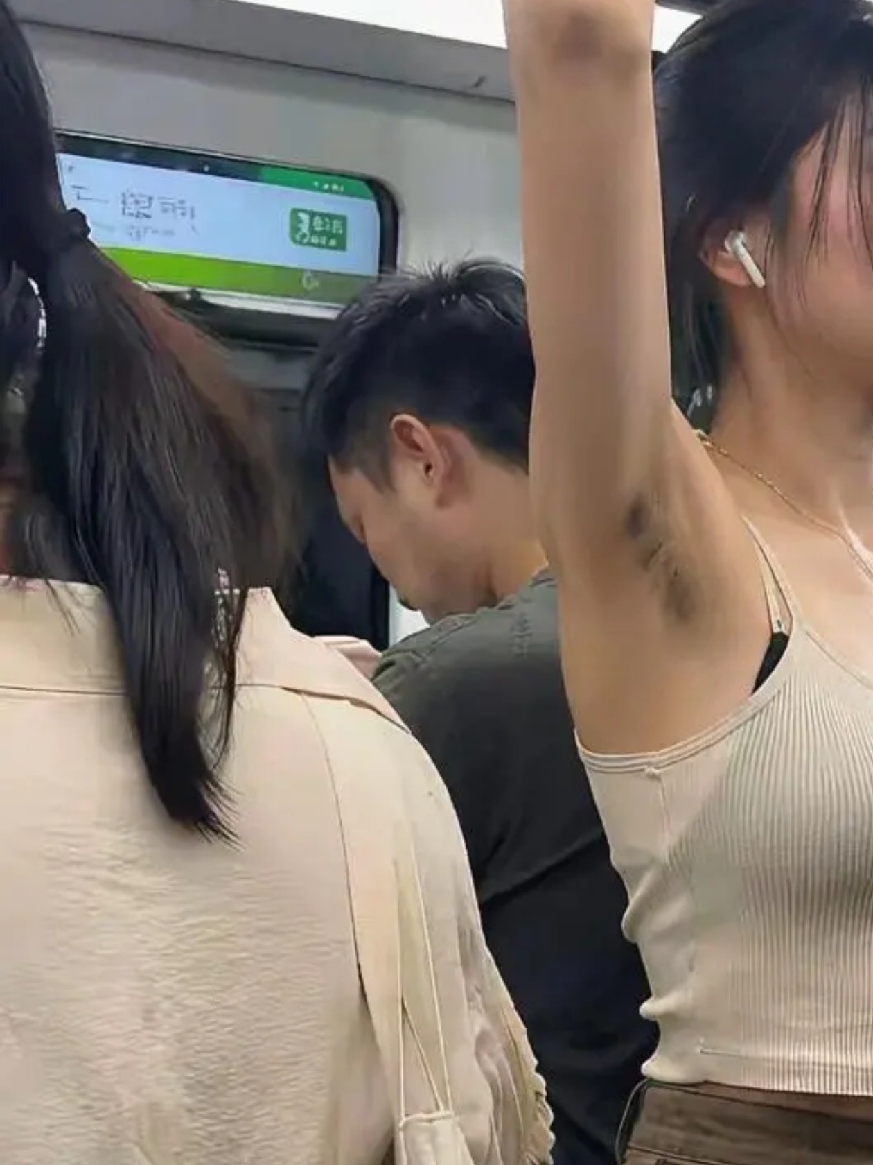 腋毛有点小性感～ 