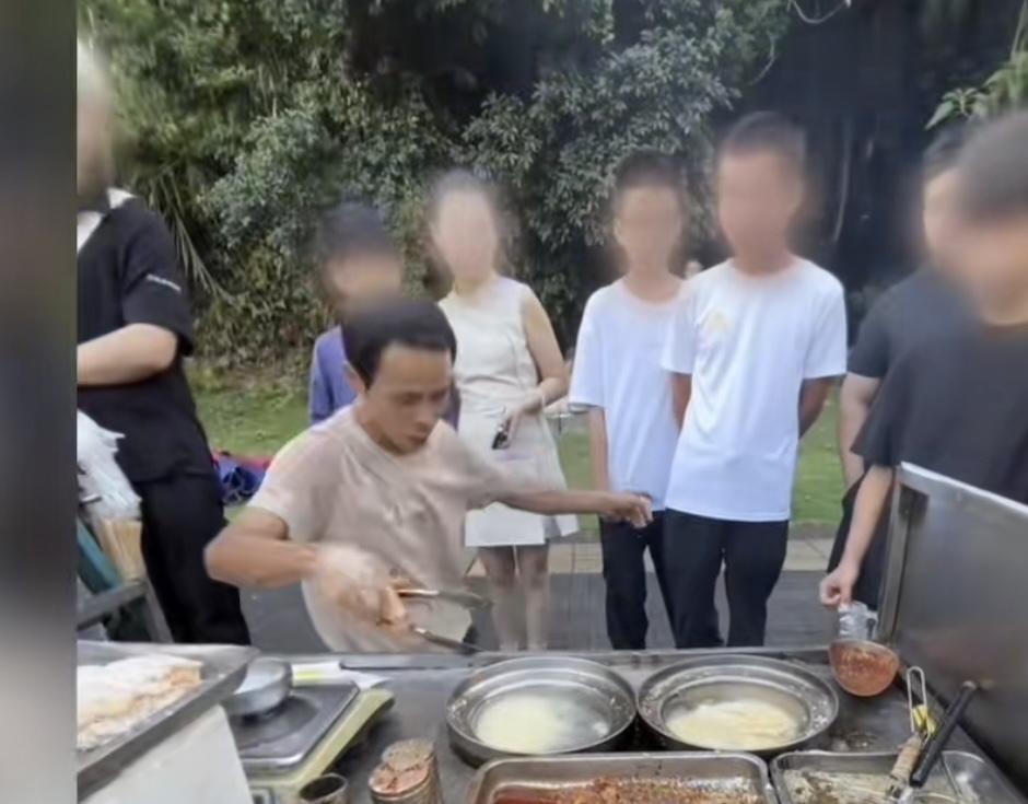 ，这些特质让他迅速出圈。
