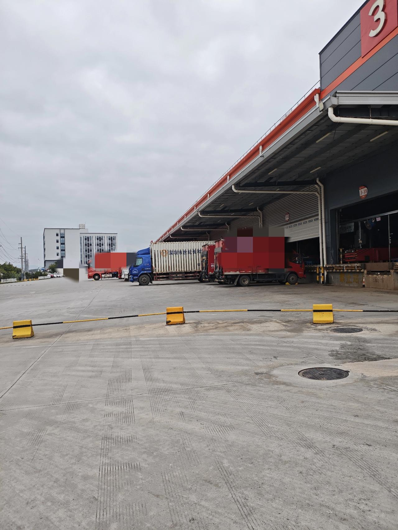 失业一年，各种行业都试着投了，到现在还是一无所获，现在能选的好像只有铁人三项了、