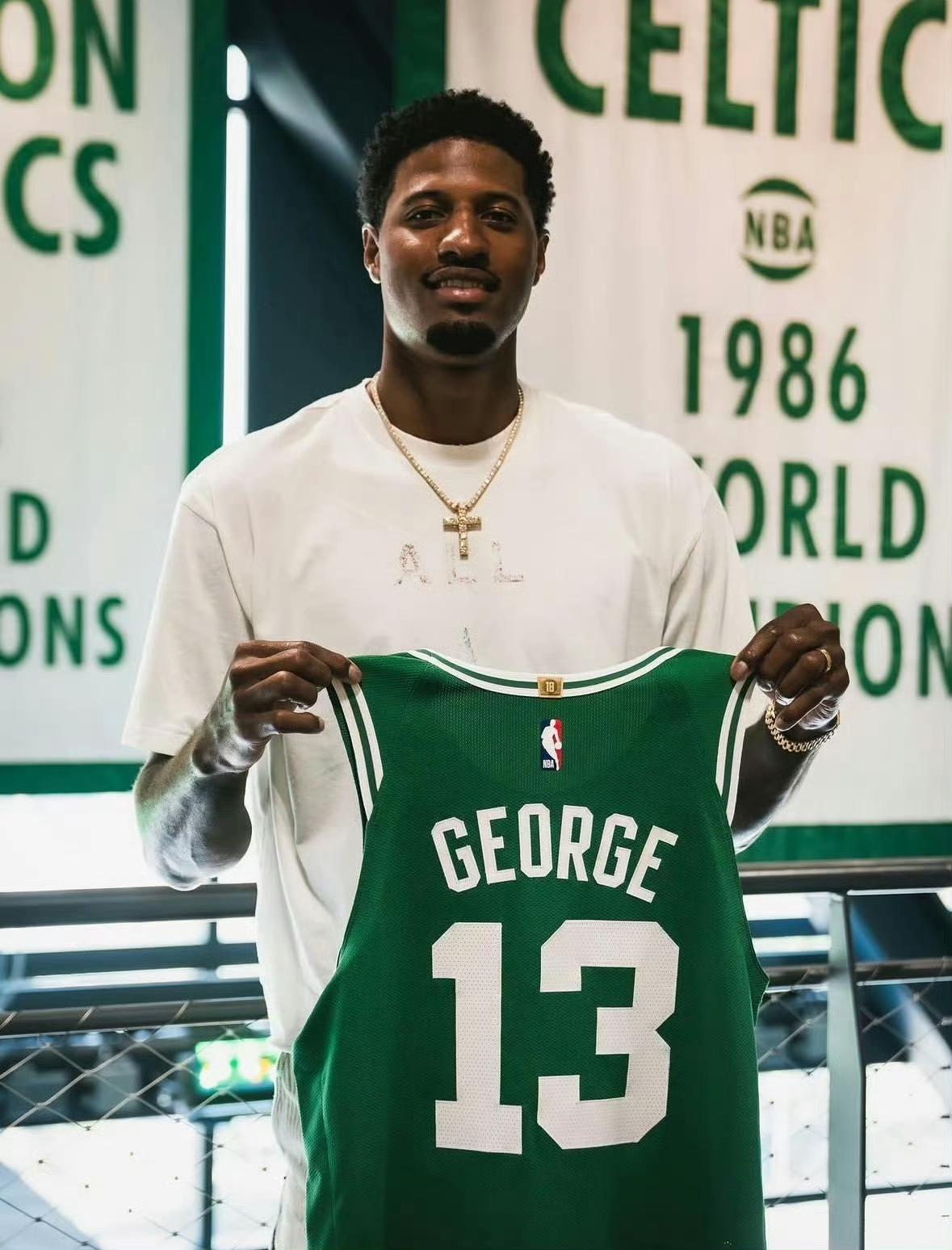 保罗乔治在交易市场的保值能力极其罕见，被称为“交易界的GOAT”。泡椒生涯三次被