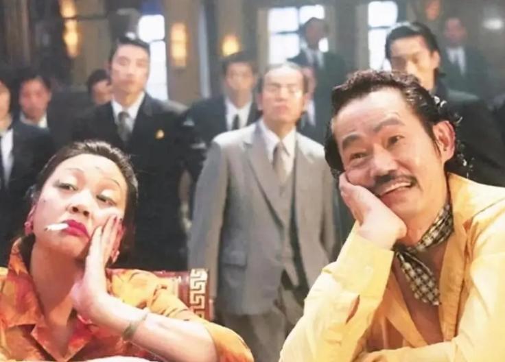 2018年，成龙出800万邀请元华去拍戏，元华直接拒绝了，而陈思诚出10万邀请他