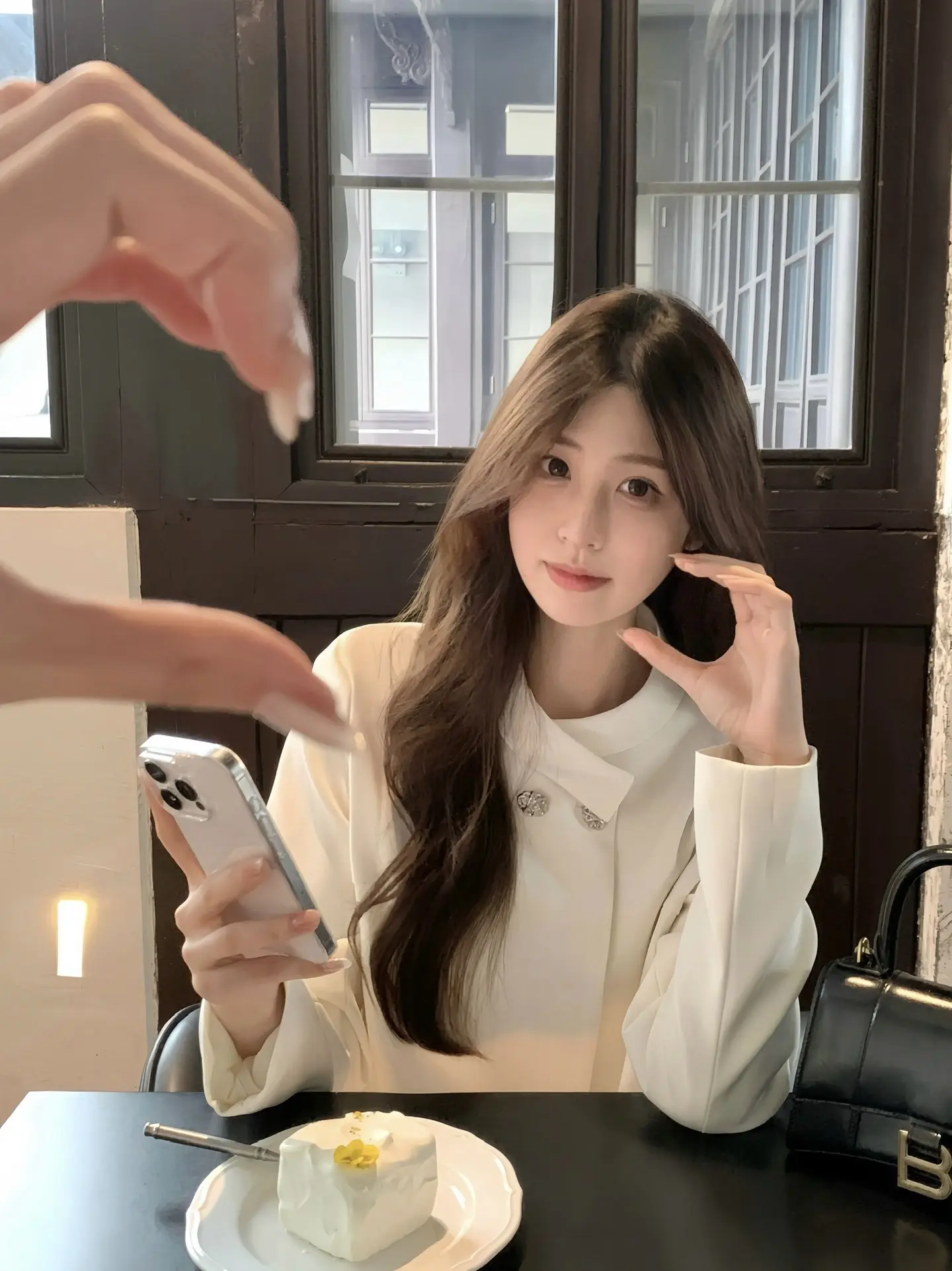 有人嫌你太胖拿不出手 有人捏着你的脸说爱你的所有