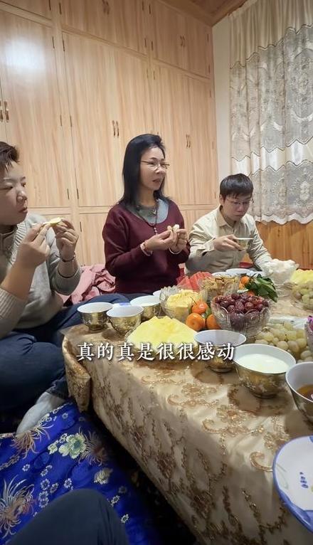 “因为人民需要这样一条好走的路，祖国可以让高山让路，让河流低头。”因为这句话爆火