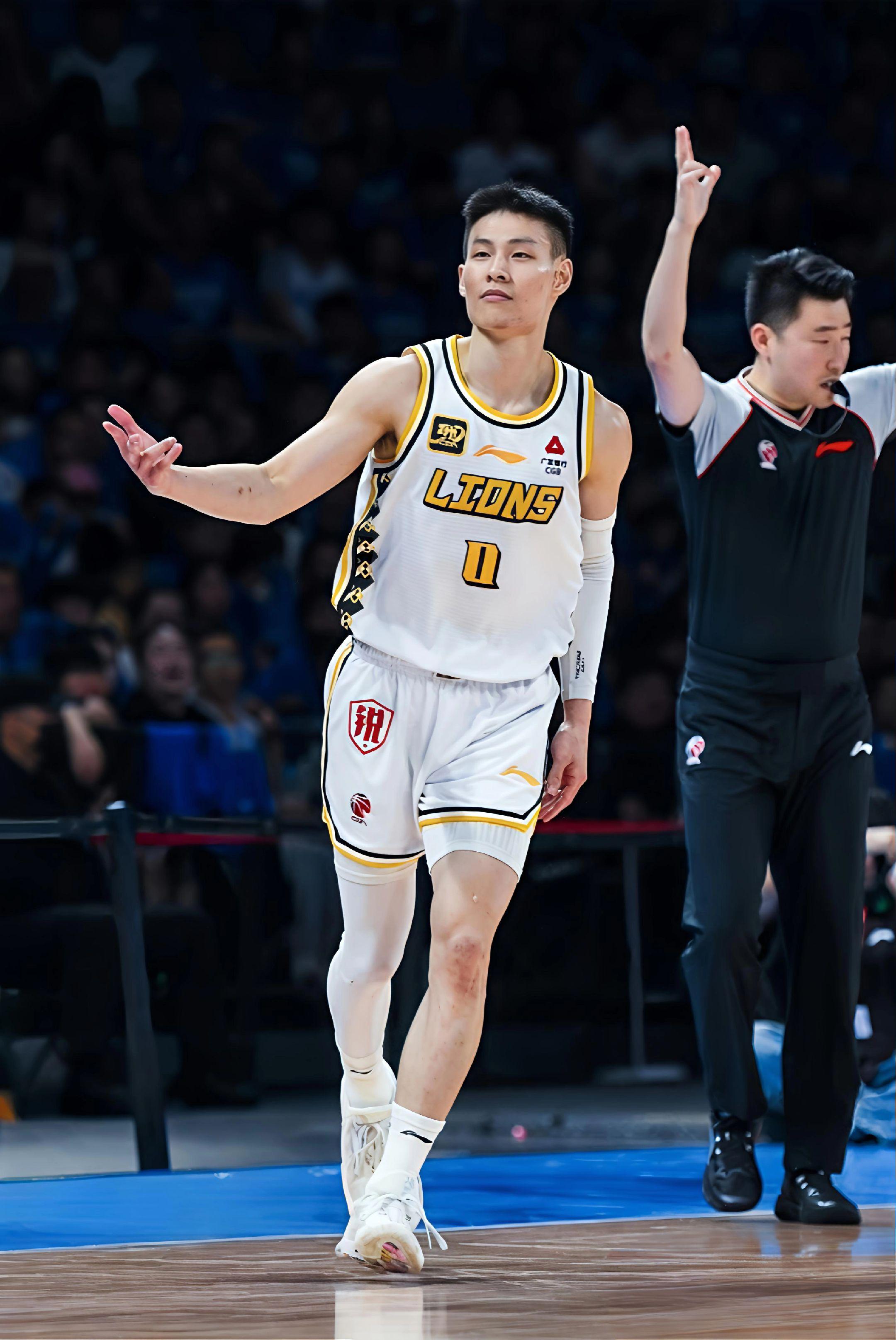 生涯之夜！广厦林秉圣22分5抢断。CBA总决赛第四场，广厦男篮客场10...