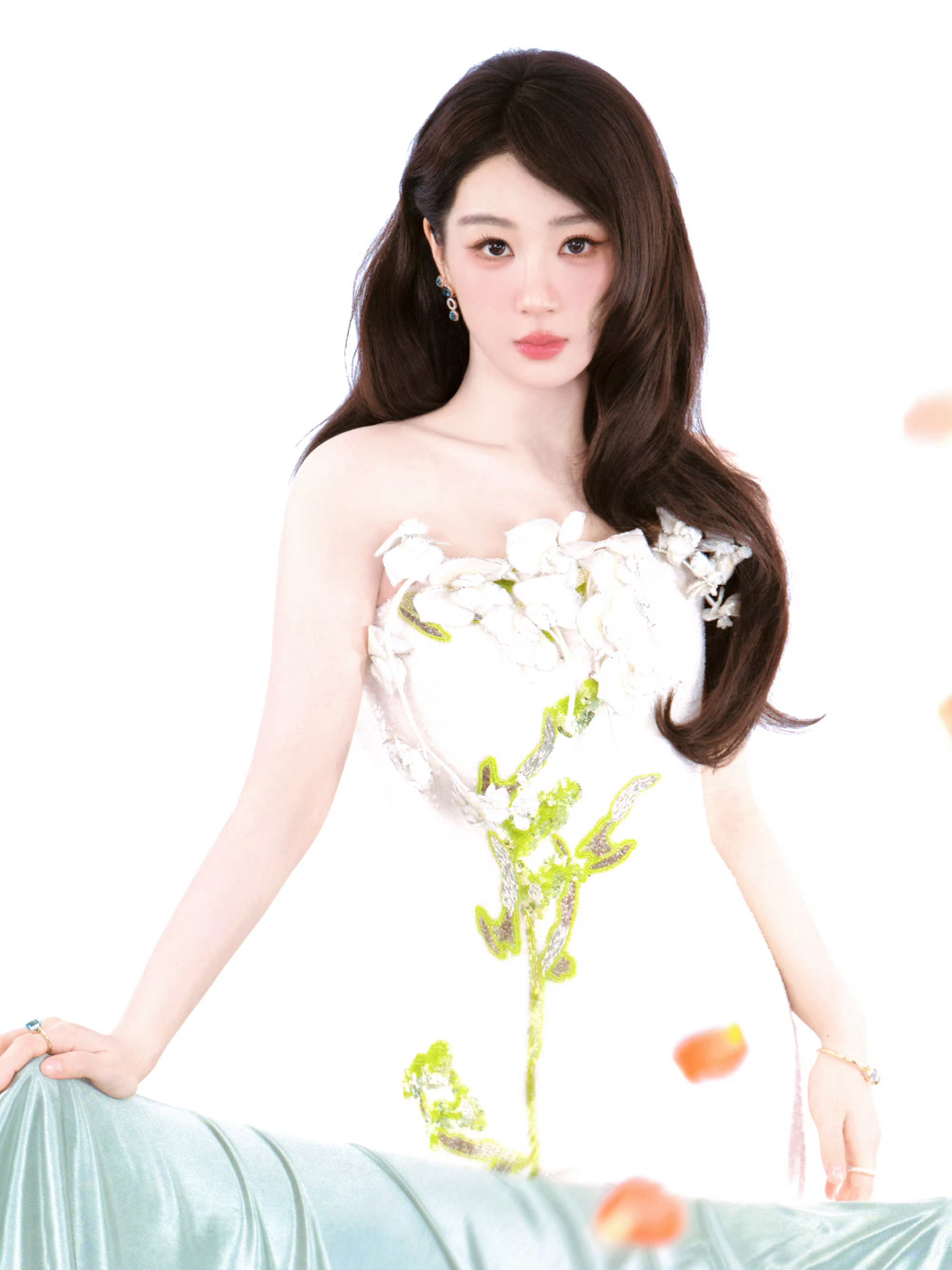 杨紫[超话]  yz杨紫董竹君 yz杨紫玉兰花开君再来 我也不知道我为什么爱你，
