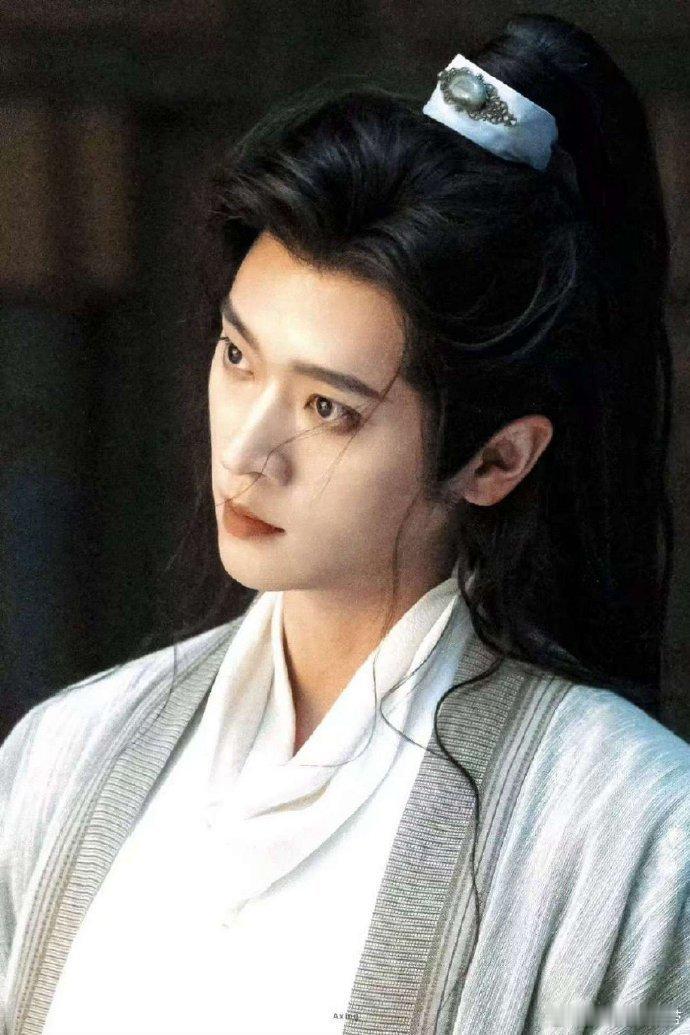 going人的事都让丞磊干了 天啦！丞磊在《成何体统》里going技能拉满，朝服