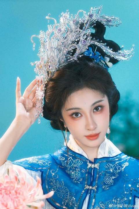 张小婉好适合古装张小婉古典美完全是壁画里走出来的仙子～ 