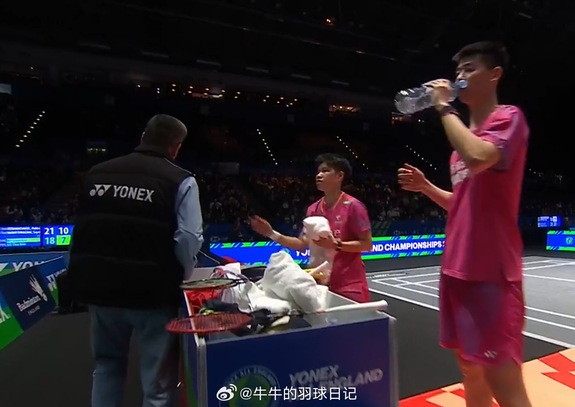 混双 1/16赛 (1)冯彦哲/黄东萍 18-21 10-11 许永凯/维德佳佳