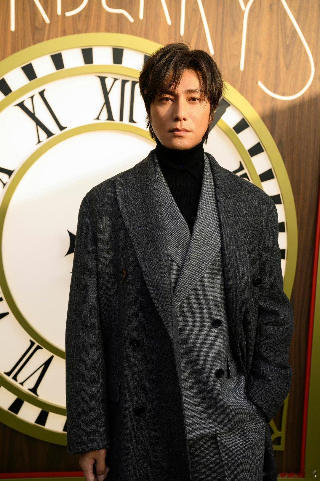 陈坤为演林则徐剃光头 尹力与陈坤时隔二十年再合作，从《云水谣》经典到《1840》