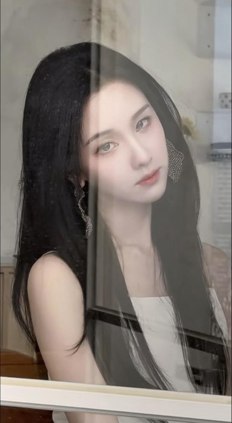 陈都灵