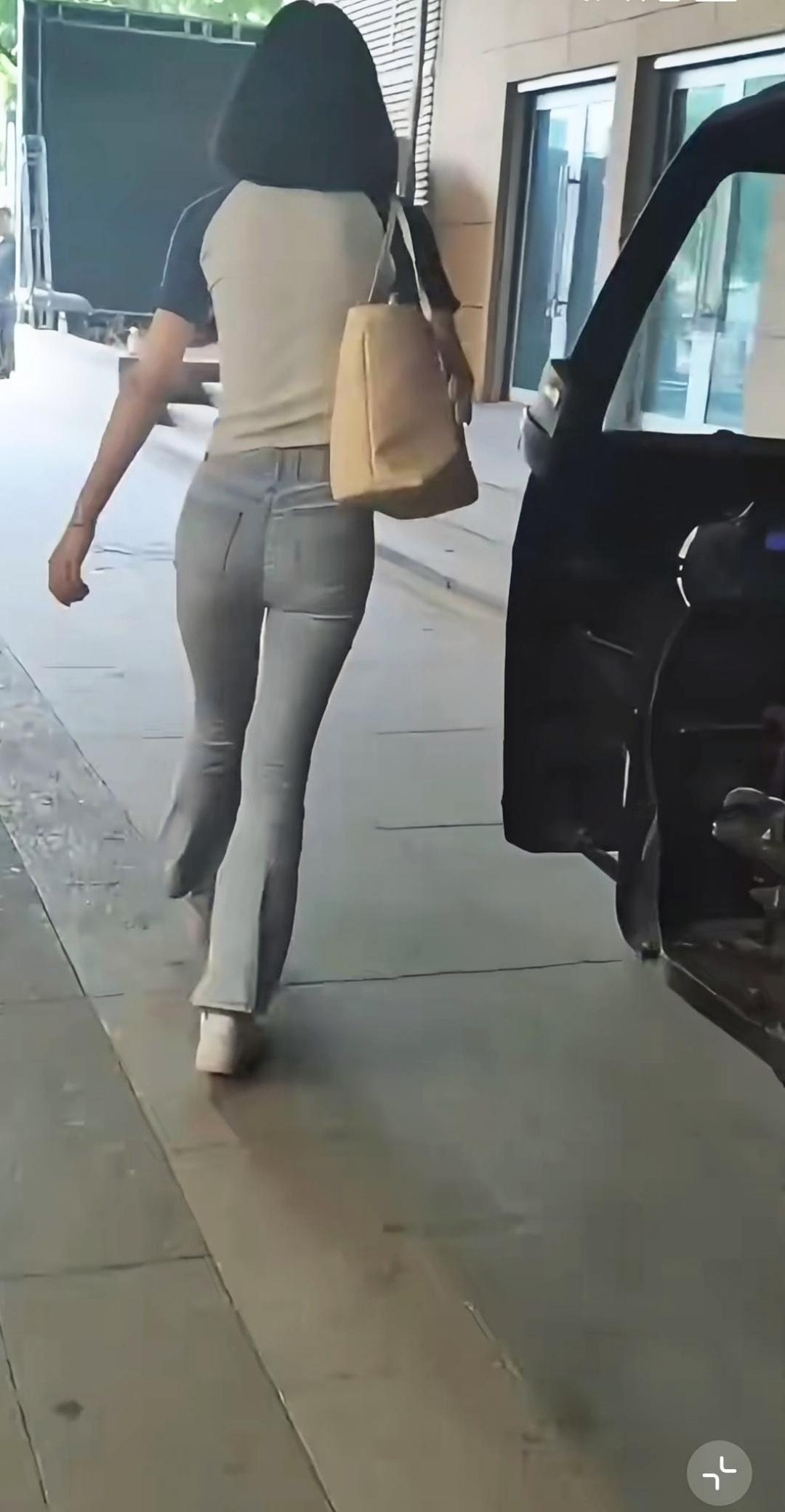 人们往往把那种不顾一切、如痴如醉的强烈程度当作是真爱的证据，但实际上这只不过是因