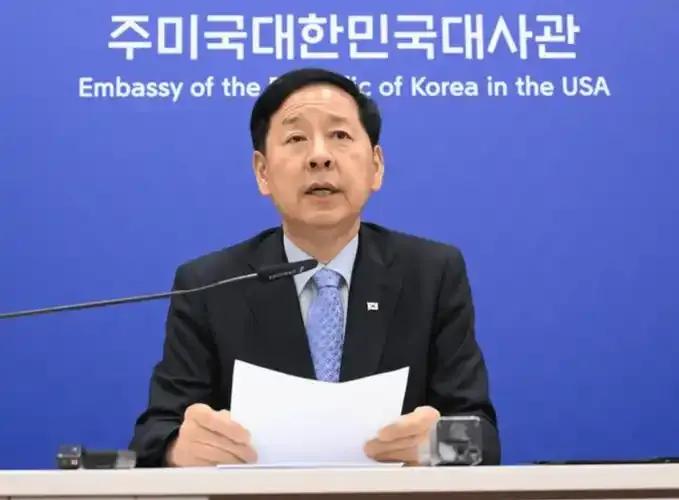韩国跟美国农产品合作产生分歧，韩国明确表示并没有跟美国合作。
当地时间7月30日