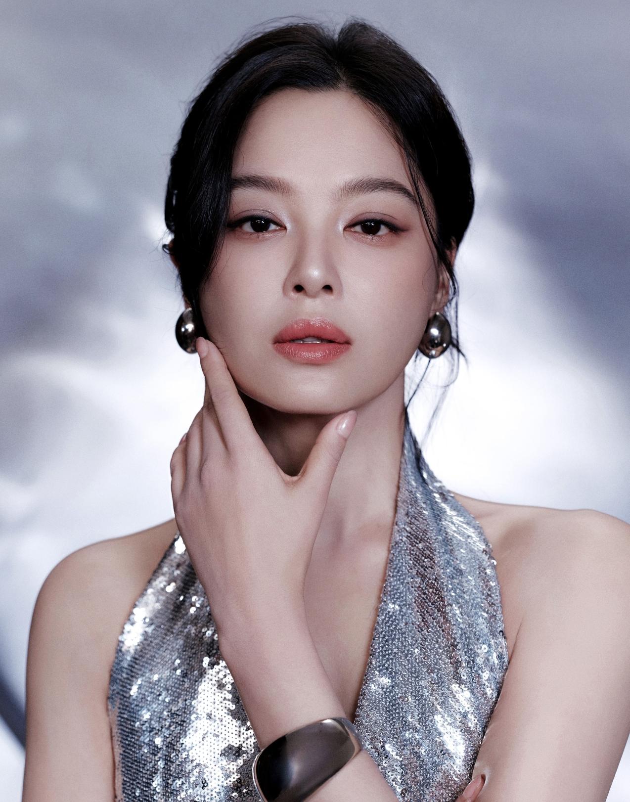 终于明白辛芷蕾为什么不结婚了，不是没人馋她身子，而是她今年 40 岁，就已经明白