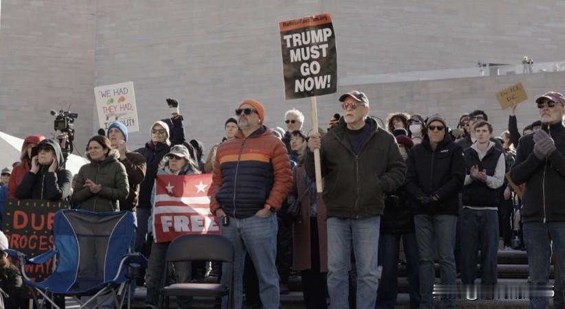 美国ICE探员连开三枪后，特朗普辛苦把委瑞内拉当成你助力中期选票筹码的努力怕是要