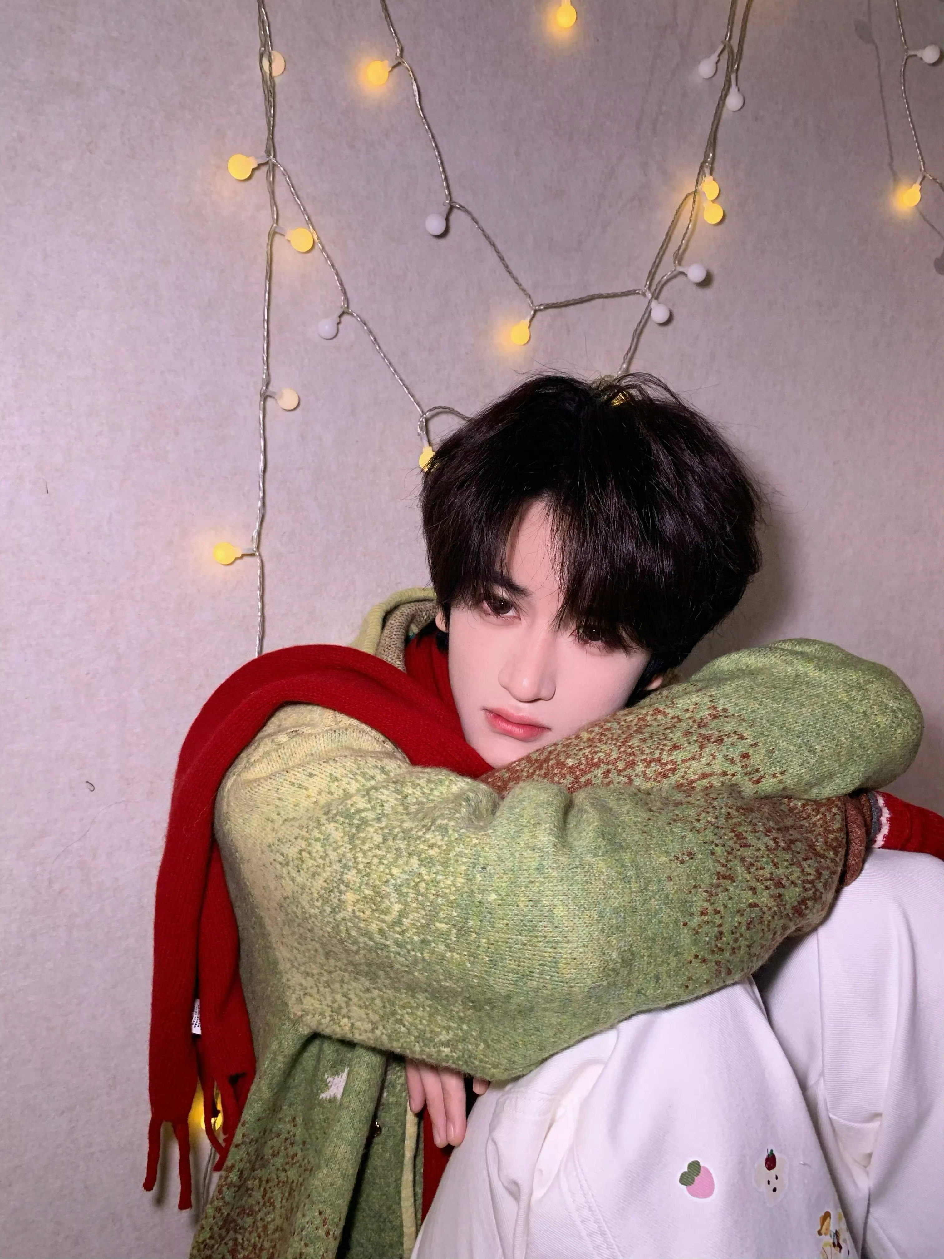 邓佳鑫圣诞live 哦莫哦莫邓佳鑫的圣诞live太漂亮啦，谁家小男孩这么清爽呀期