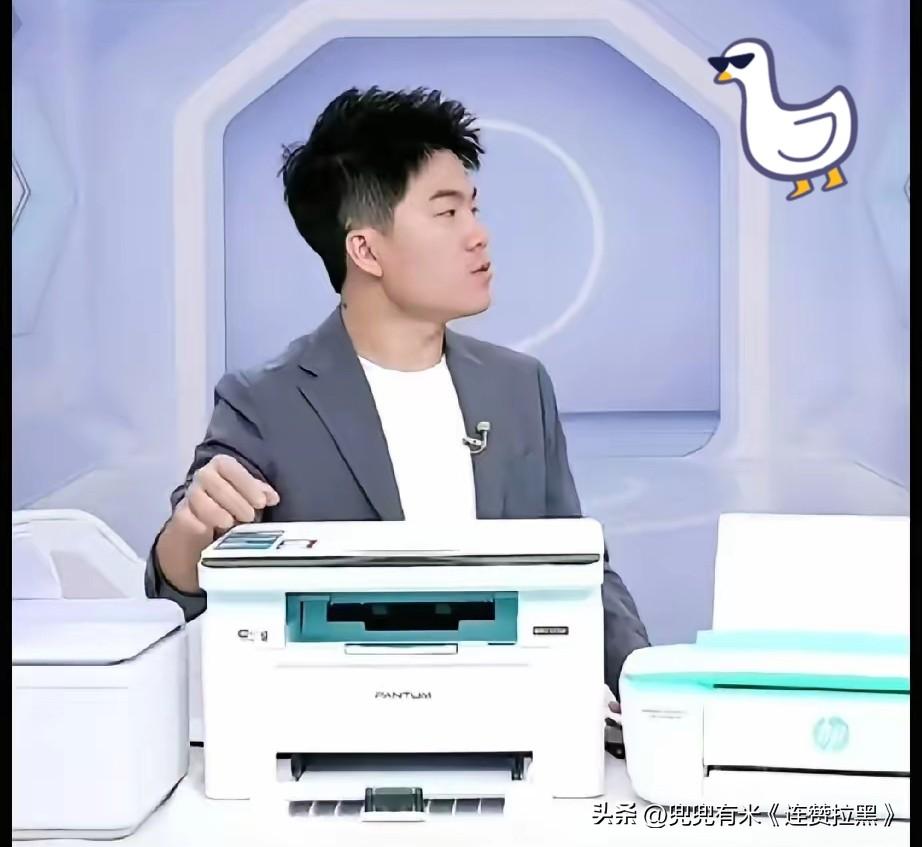 我昨晚算是开了眼了。
头一次见这么“作”的品牌方，拿董宇辉和几百万人开涮。

 
