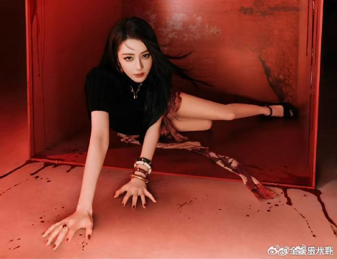 迪丽热巴今晚要找到我结咒知己你好星期六今晚《你好星期六》，迪丽热巴化身寻知己主角