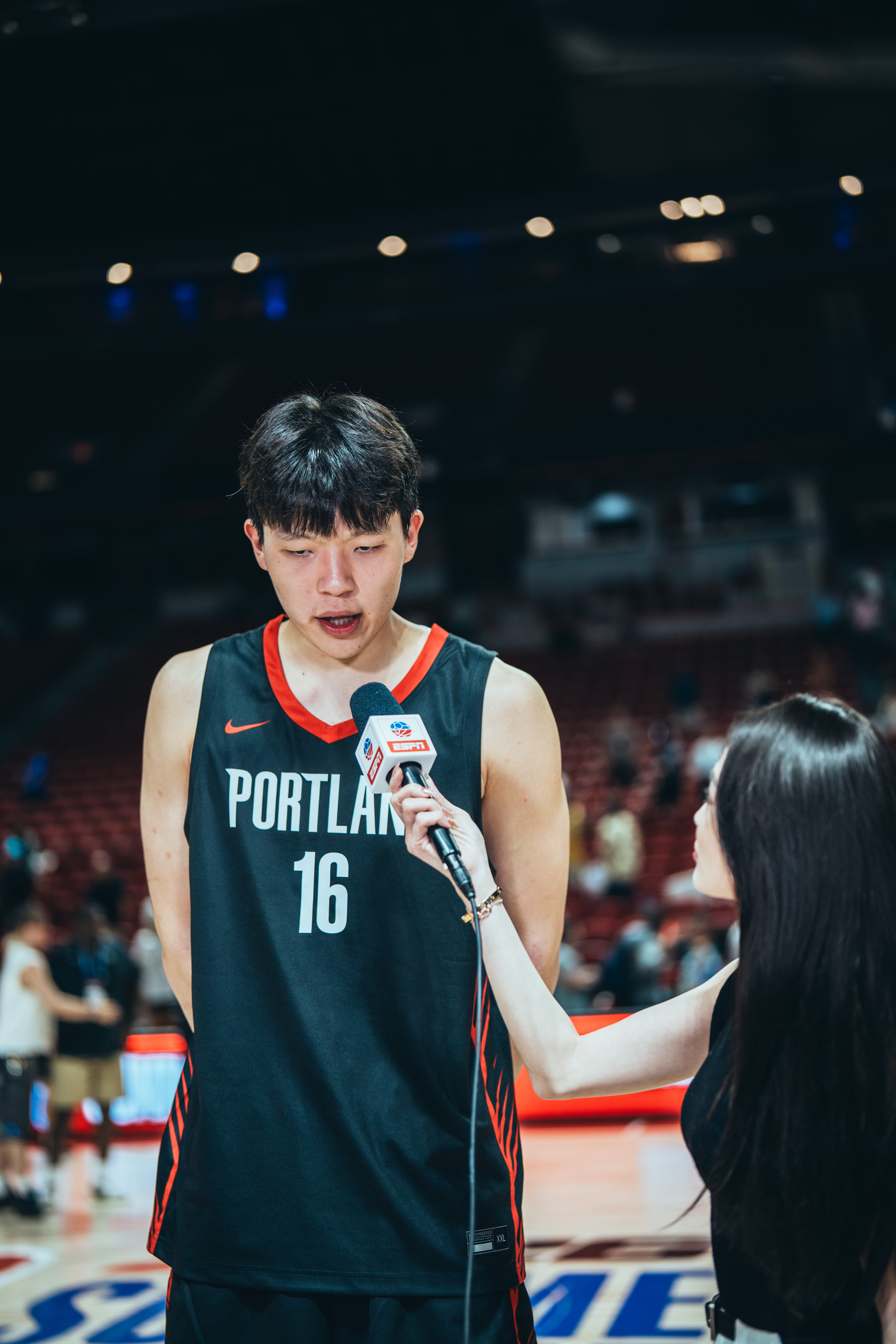 杨瀚森首秀杨瀚森得分上双杨瀚森回应NBA首秀10分4篮板5助攻3盖帽，杨瀚森完美