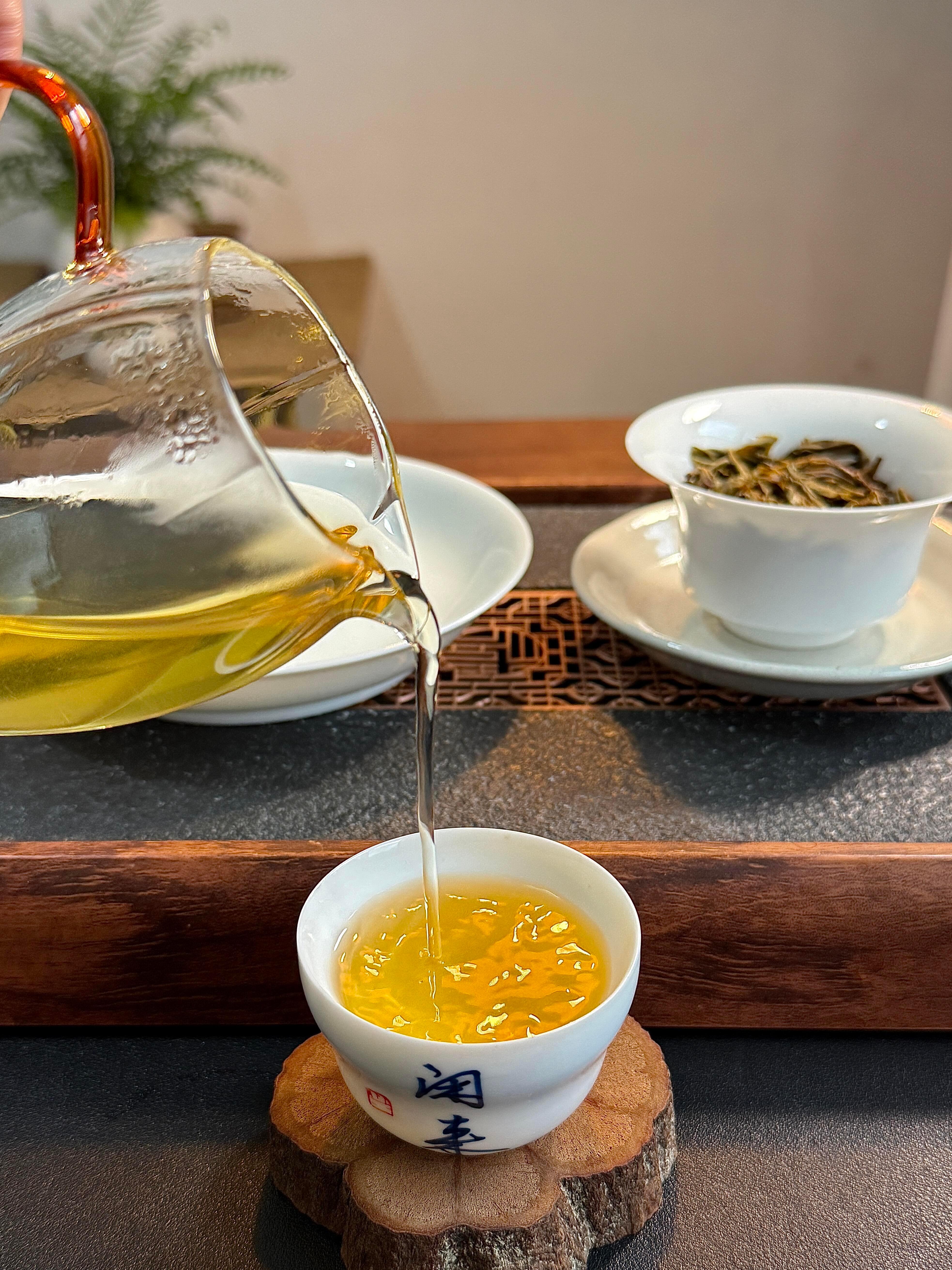 把烦恼丢进风里,在山野间,做个快乐的小孩。 