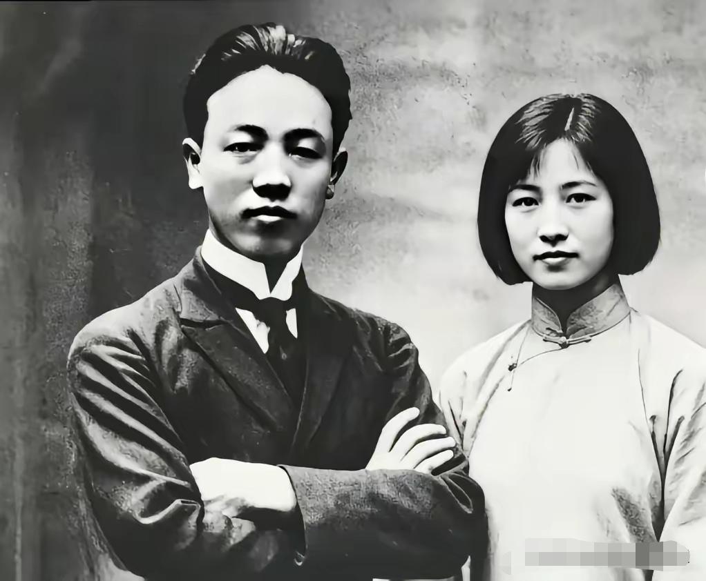 赵世炎烈士和妻子夏之栩，赵世炎，1927年7月叛徒出卖在上海被捕。英勇就义，年仅